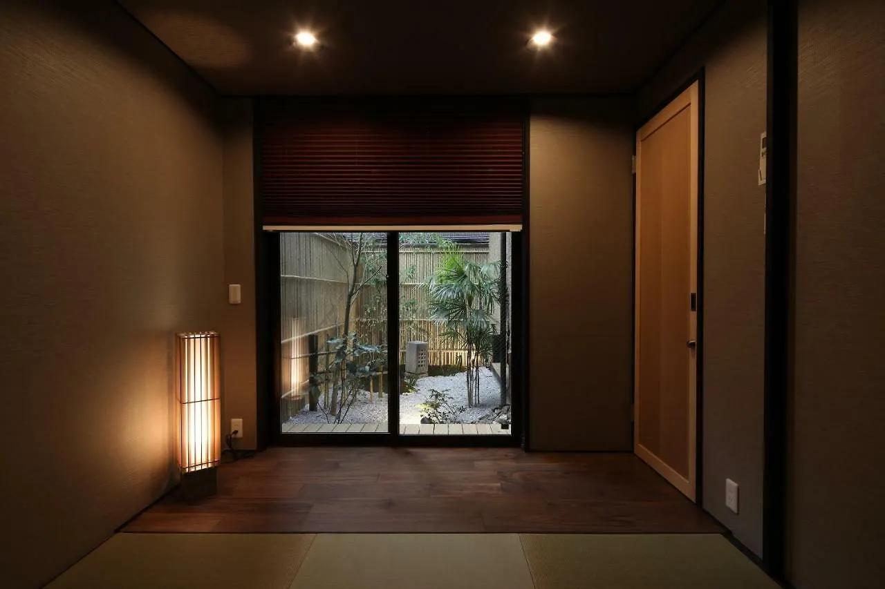 Kanade Kyoto-Hachijoguchi